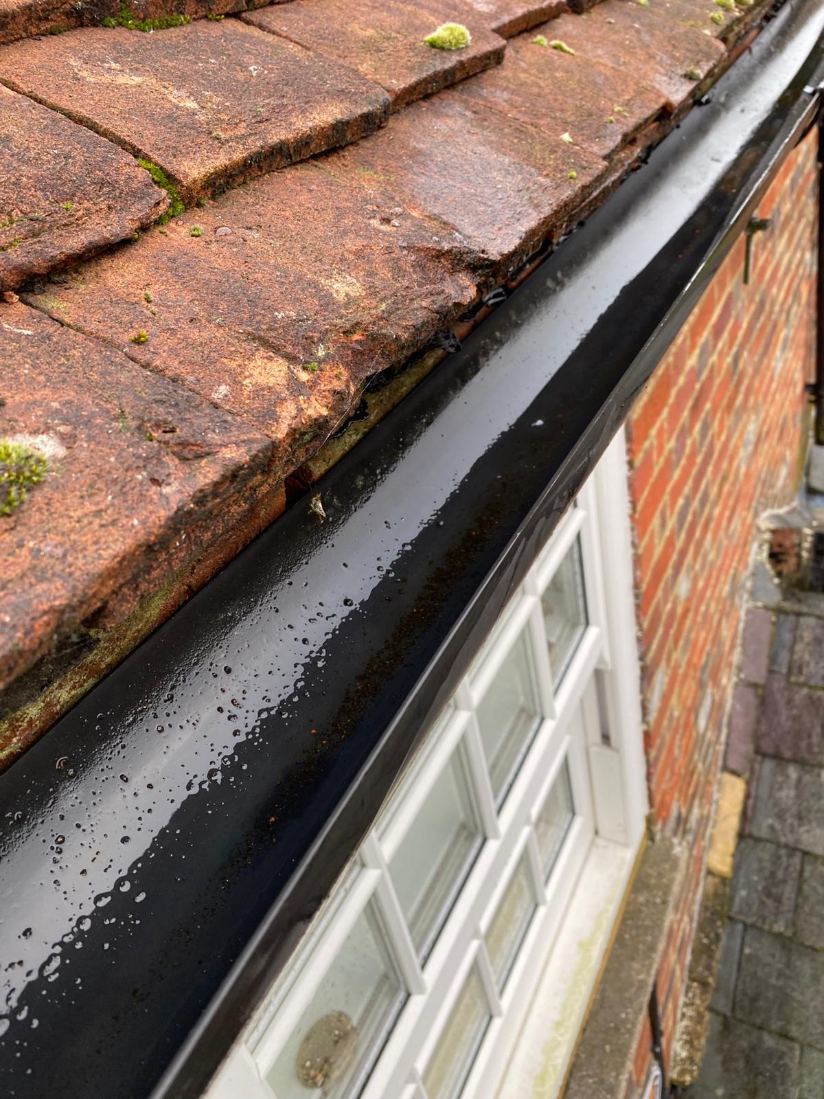 gutter cleared  - Outwood Gutter Clearance is the solution!
